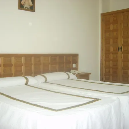 Hispanidad Hotell Guadalupe (Extremadura)